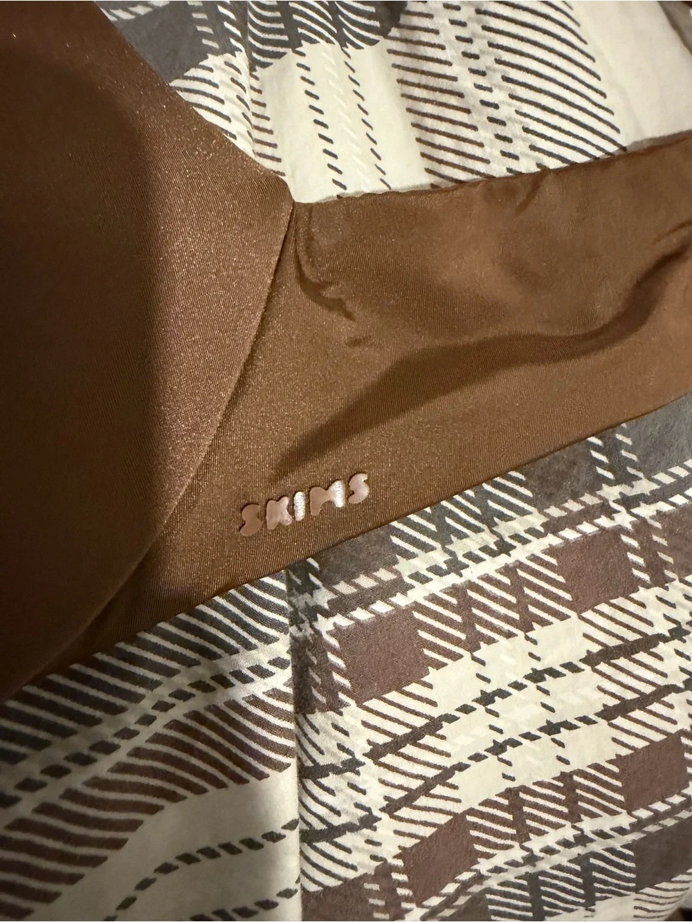 2 SKIMS Wireless Smooth Bra — Black & Brown - Picture 2 of 5